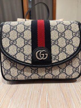 Authentic Women’s Gucci OPHIDIA Beige and Blue shoulder Bag with Red Accent